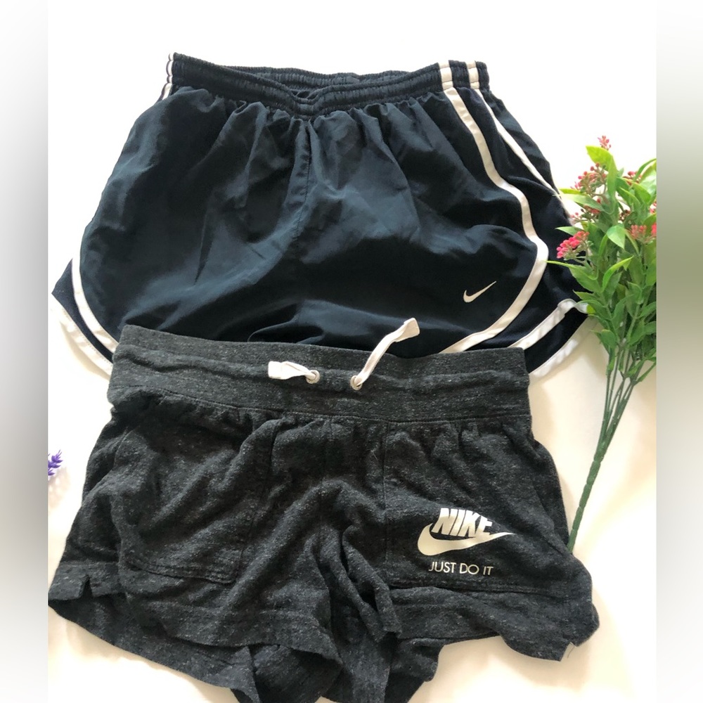 Lot Of 2 Nike Women's Running Shorts Lined Small